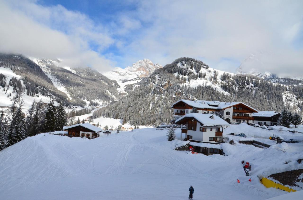 Hotel Chalet Dlaces Selva di Val Gardena Bagian luar foto