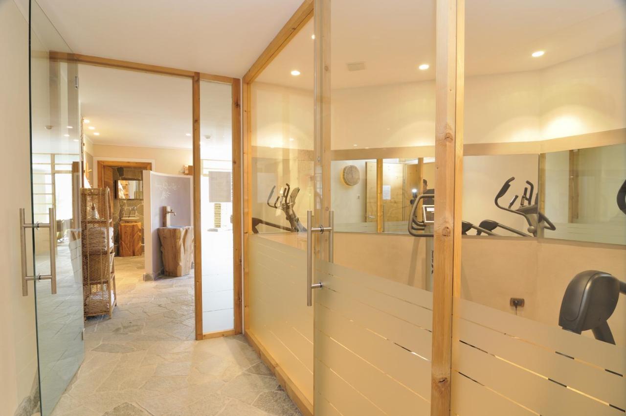 Hotel Chalet Dlaces Selva di Val Gardena Bagian luar foto