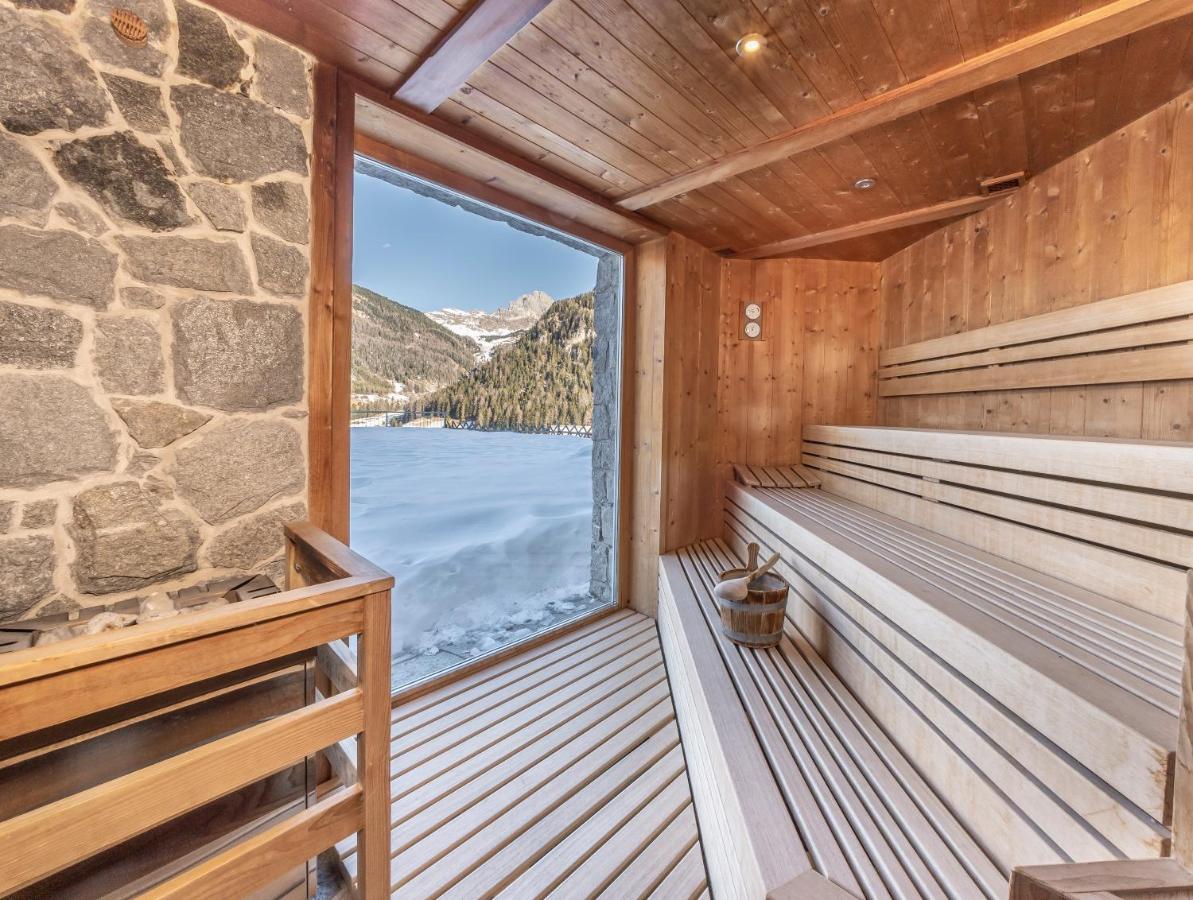 Hotel Chalet Dlaces Selva di Val Gardena Bagian luar foto